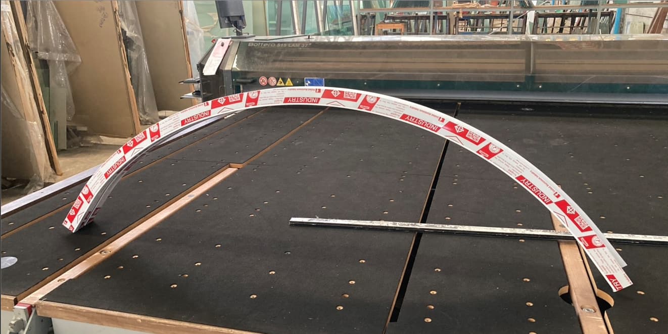 อลูมิเนียมดัดโค้งครึ่งวงกลม